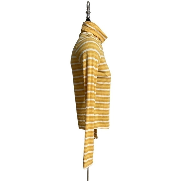 Pick 2/$25 NWT Revive Mustard Stripped Crop, Size Large - Picture 3 of 4